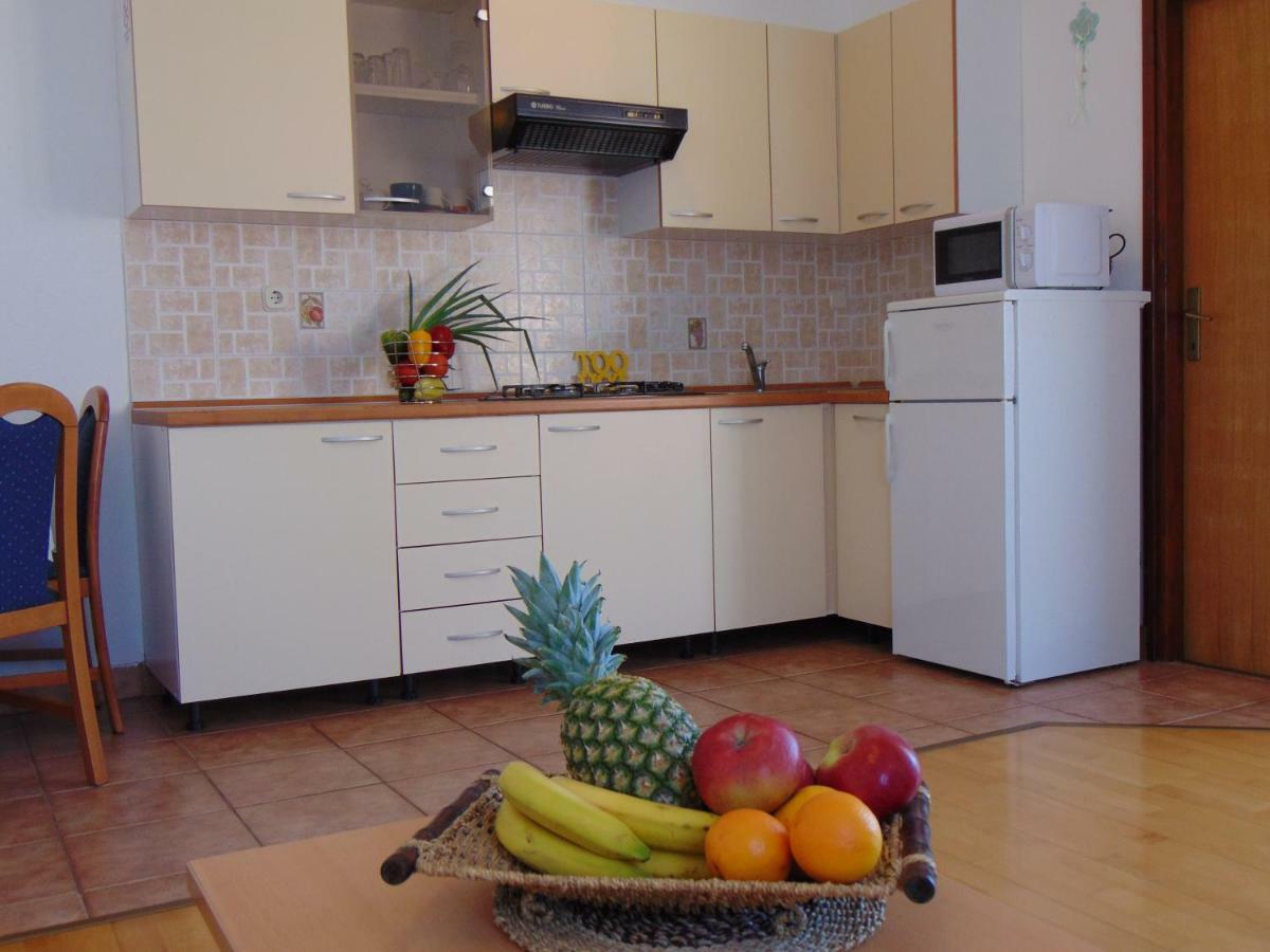 Apartment Mia Malinska Buitenkant foto