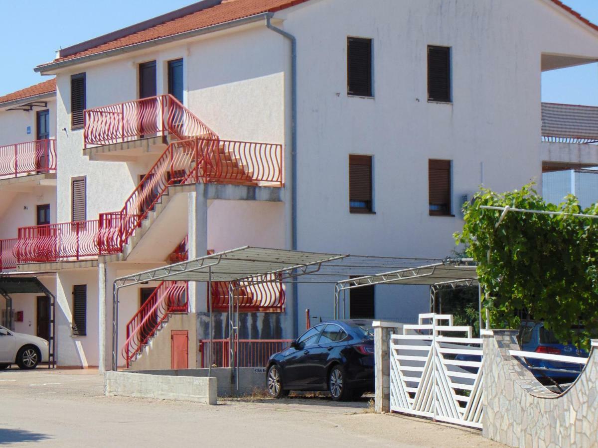 Apartment Mia Malinska Buitenkant foto
