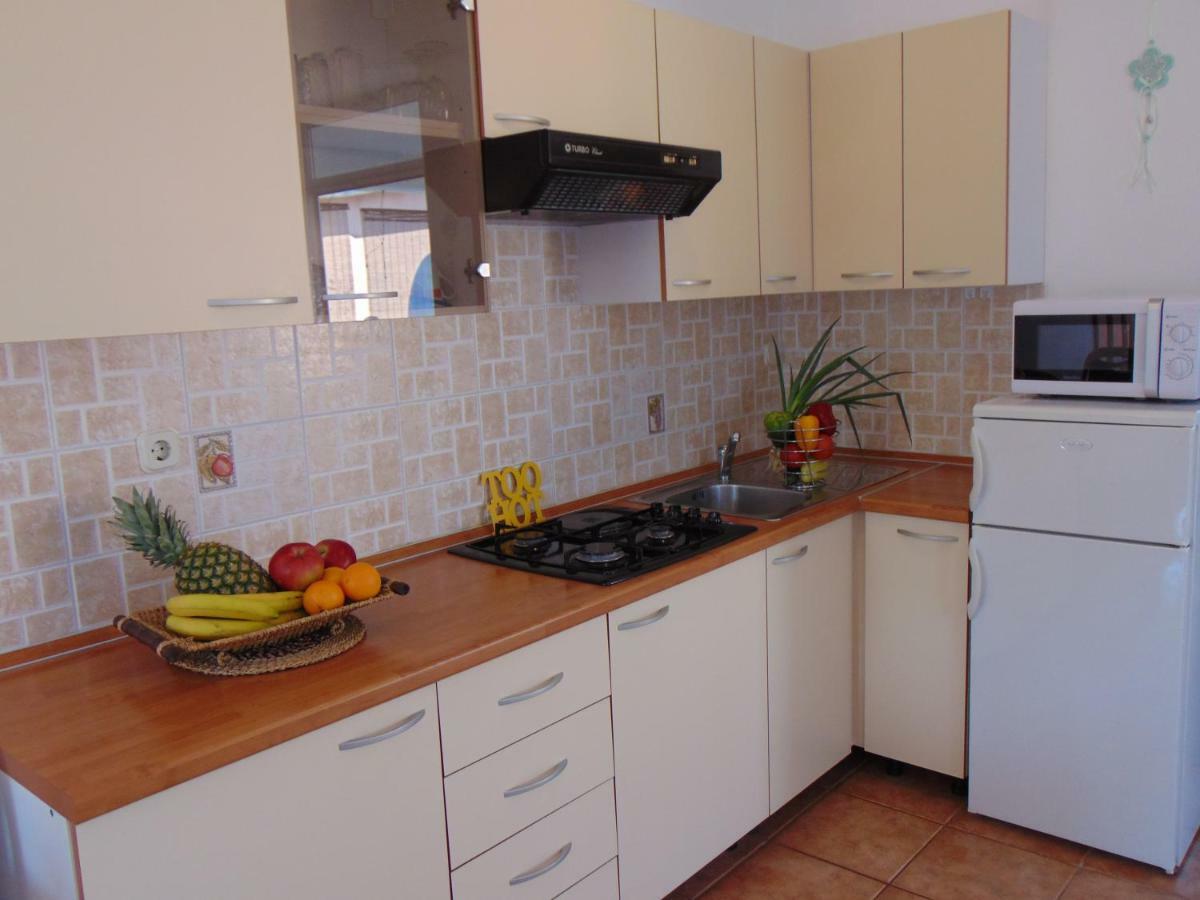 Apartment Mia Malinska Buitenkant foto